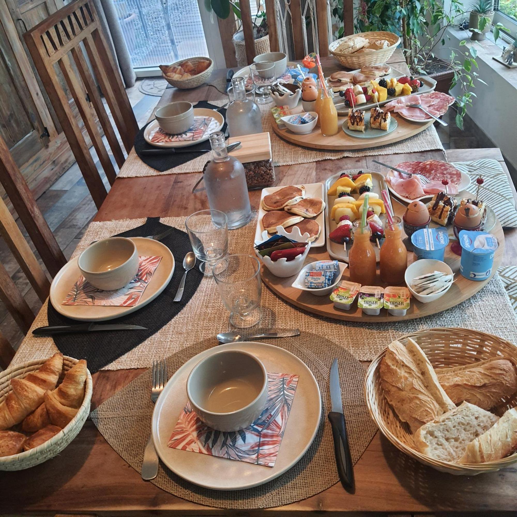 La Lyalis Bed & Breakfast Aiguines Exterior photo